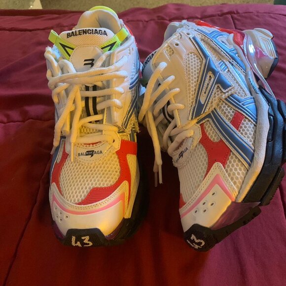 Balenciaga Runner - Picture 1 of 5